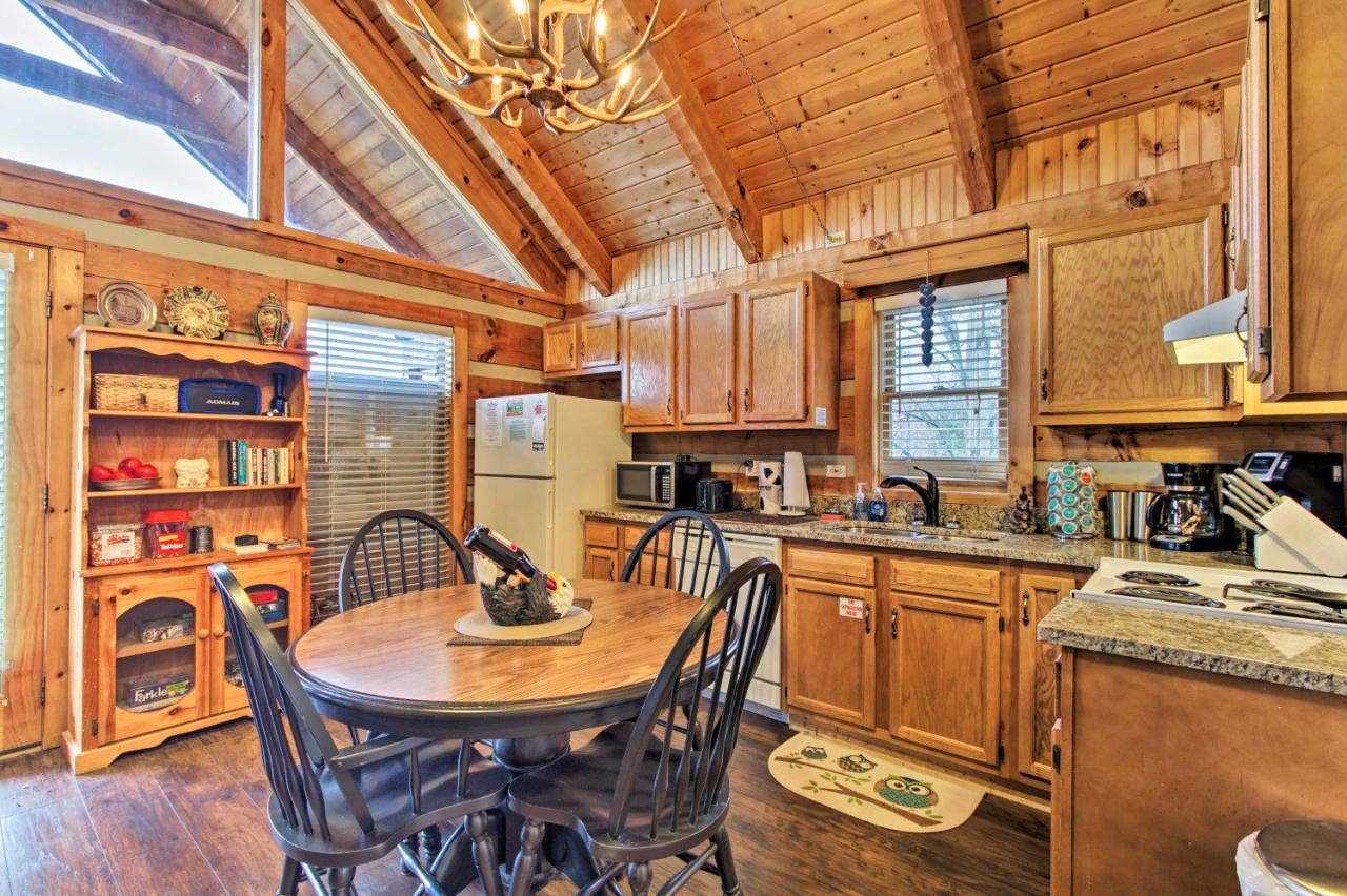 Sevierville Cabin With Private Hot Tub And Fireplace! Luaran gambar