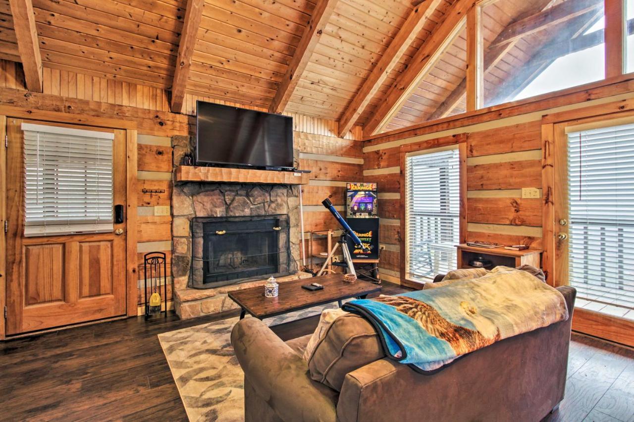 Sevierville Cabin With Private Hot Tub And Fireplace! Luaran gambar